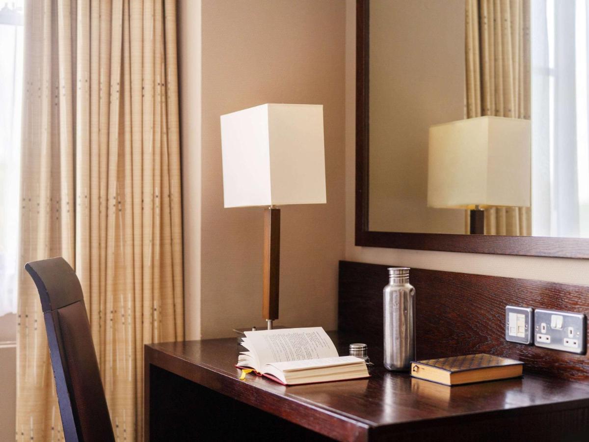 Mercure Leeds Parkway Hotel Eksteriør billede