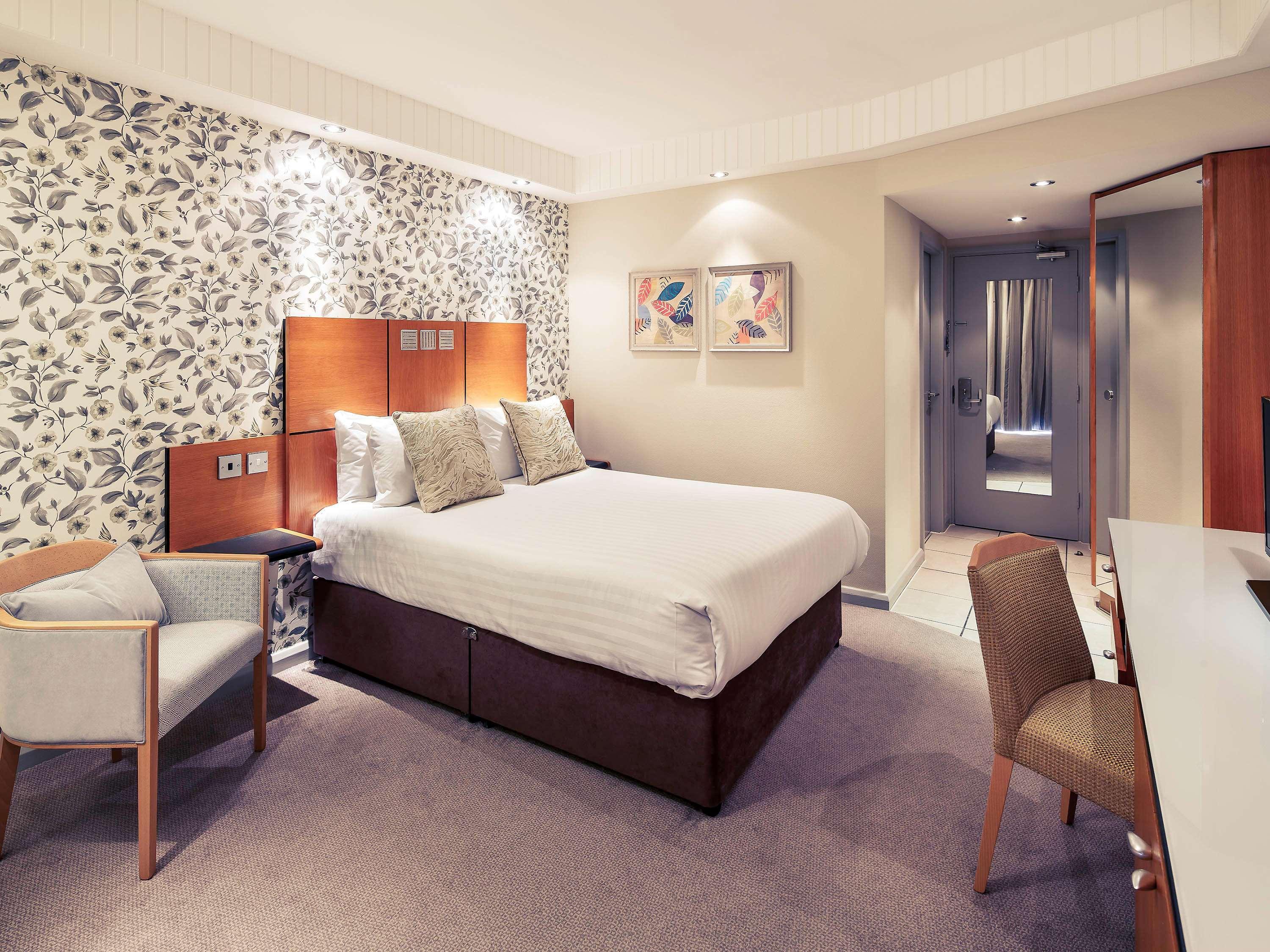 Mercure Leeds Parkway Hotel Eksteriør billede
