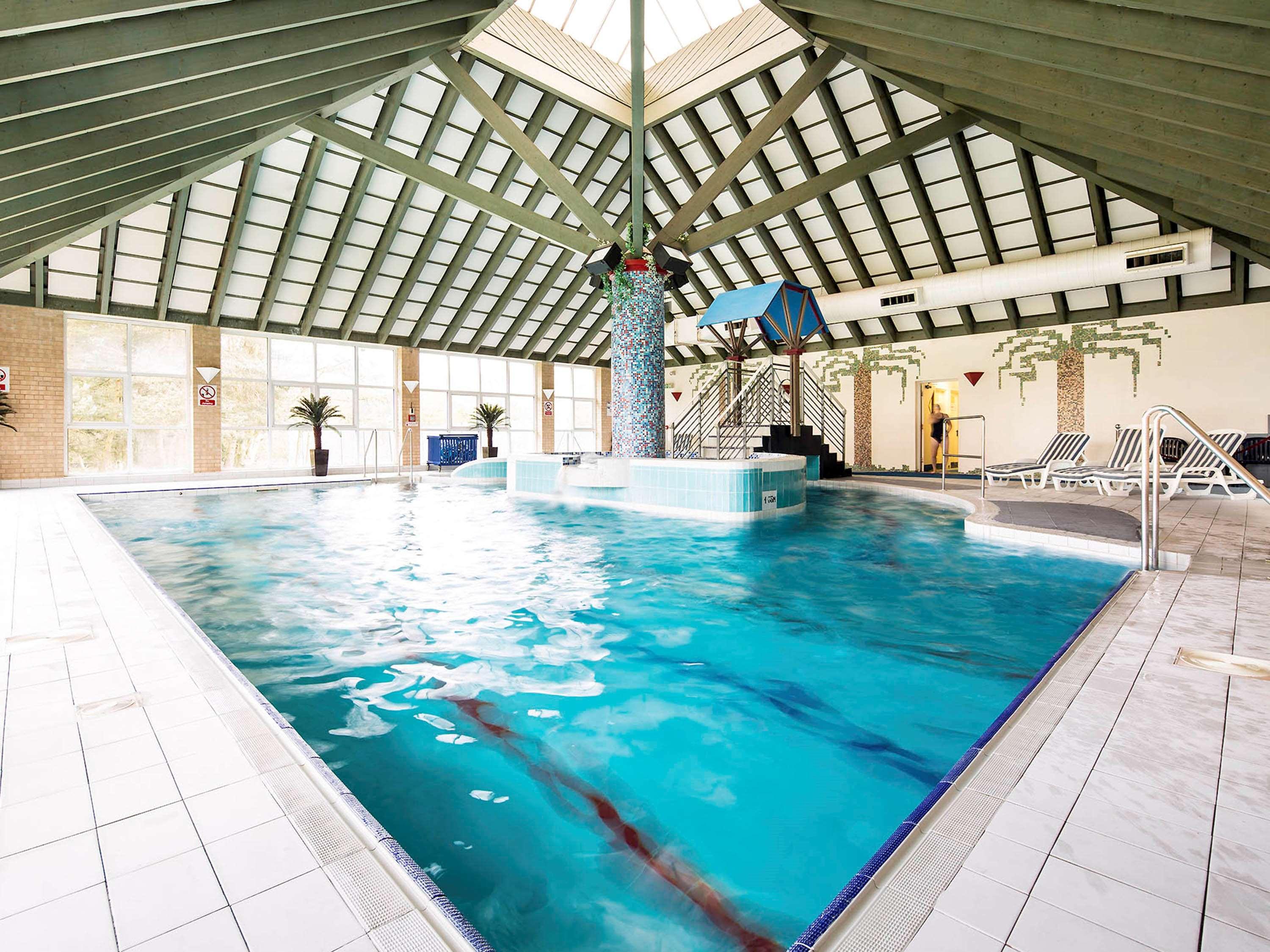 Mercure Leeds Parkway Hotel Eksteriør billede