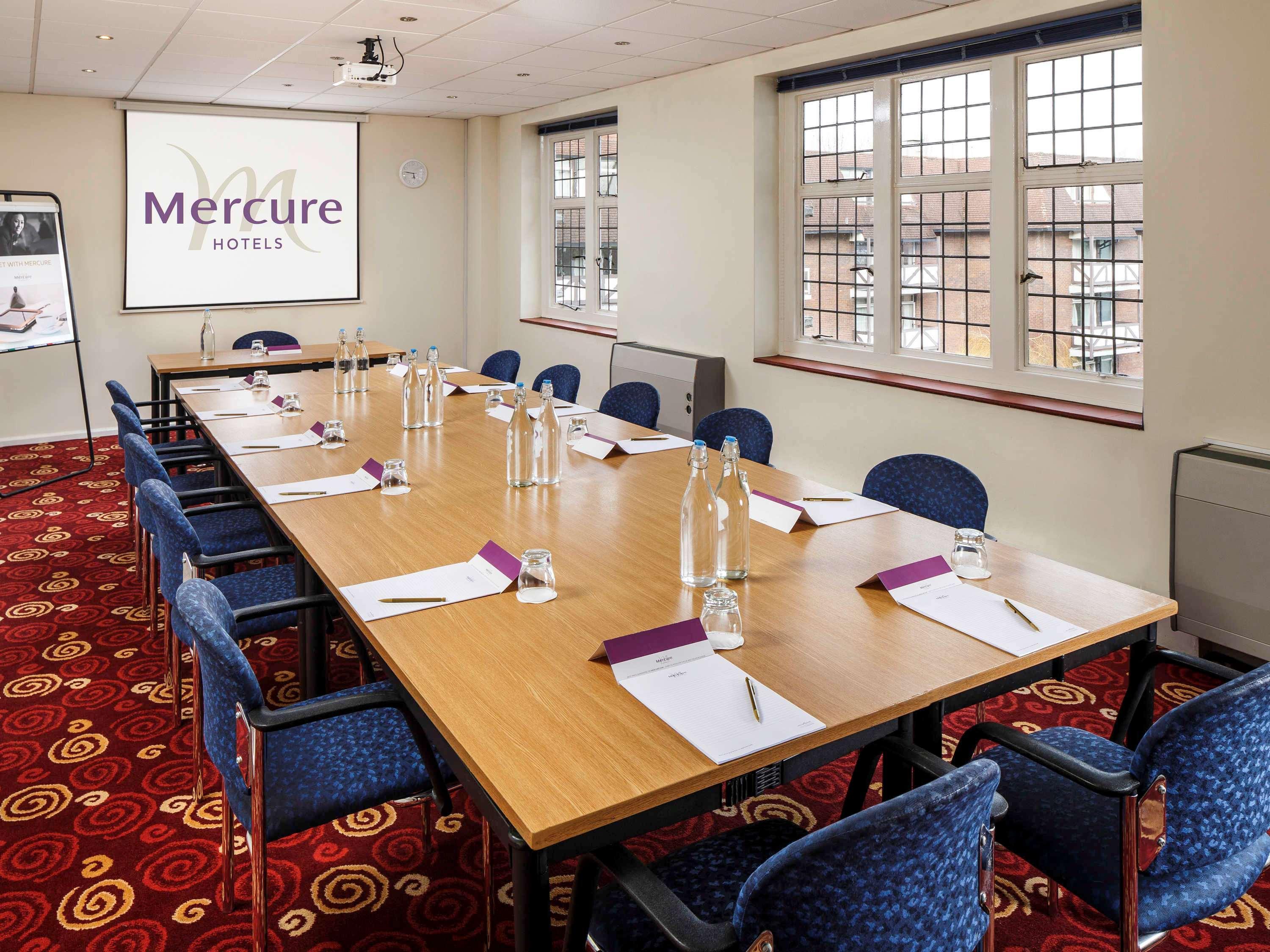 Mercure Leeds Parkway Hotel Eksteriør billede