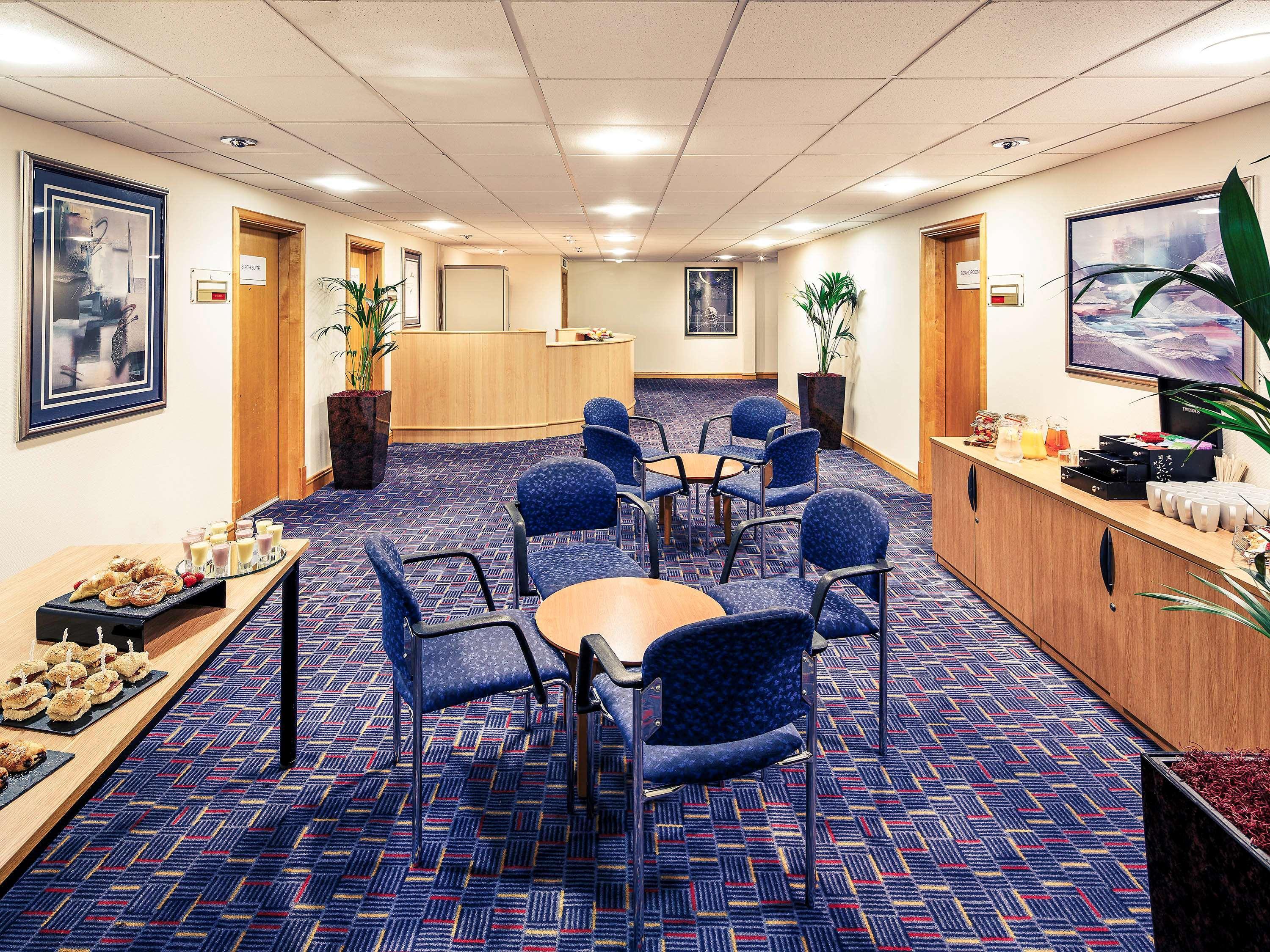 Mercure Leeds Parkway Hotel Eksteriør billede