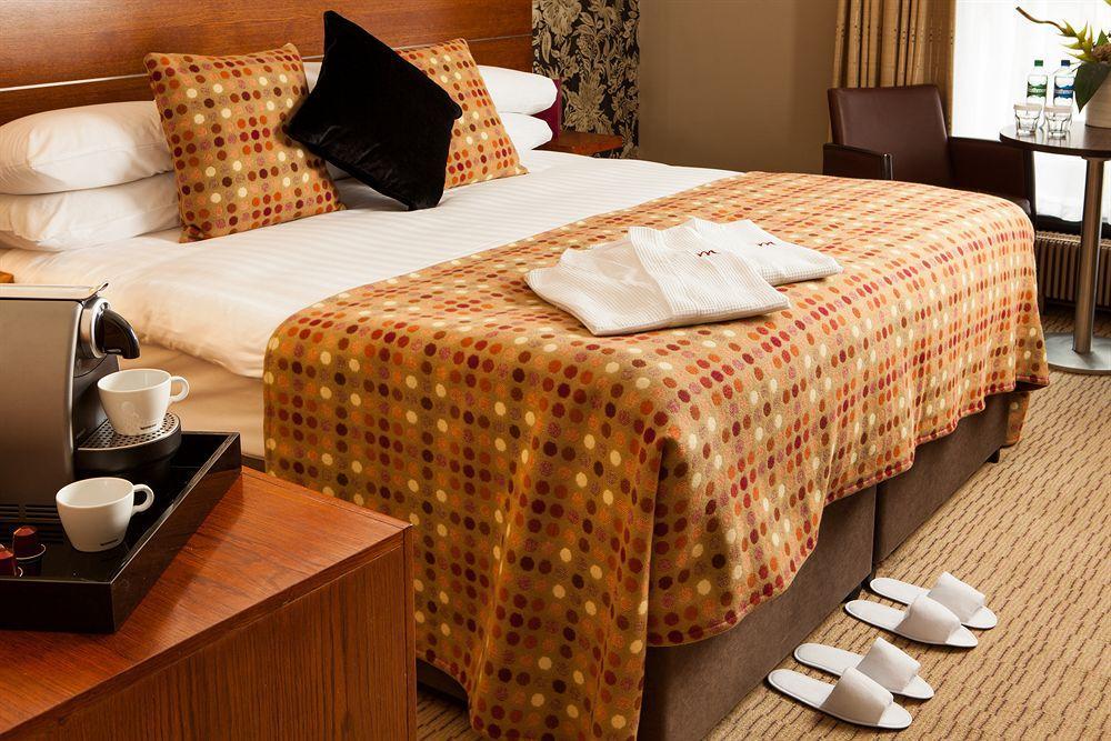 Mercure Leeds Parkway Hotel Eksteriør billede