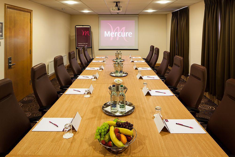 Mercure Leeds Parkway Hotel Eksteriør billede